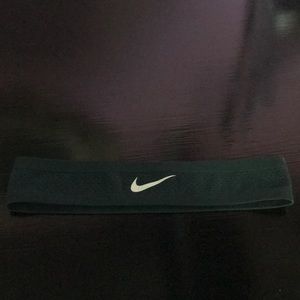 Nike headband